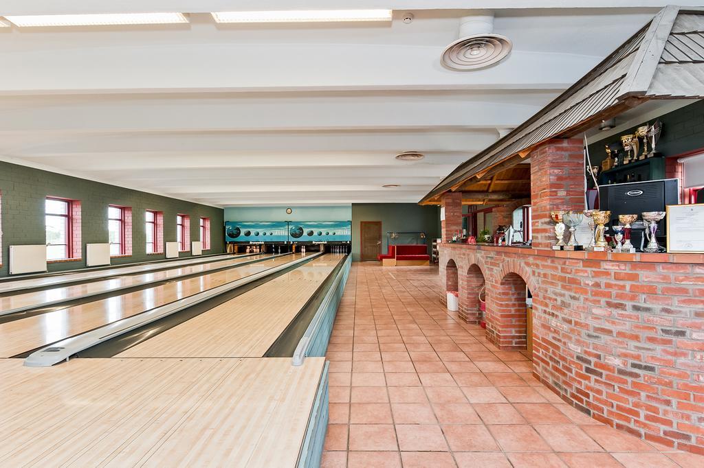 Veskisilla Hotel Turi Екстер'єр фото