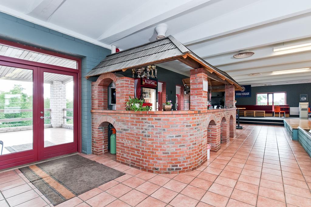 Veskisilla Hotel Turi Екстер'єр фото