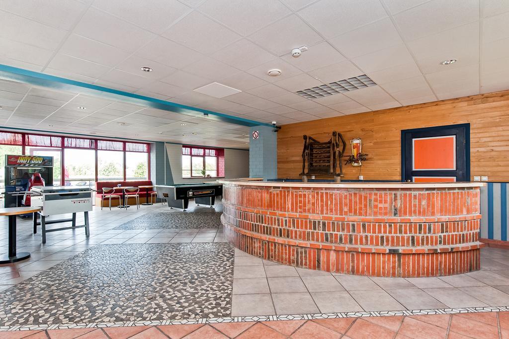 Veskisilla Hotel Turi Екстер'єр фото
