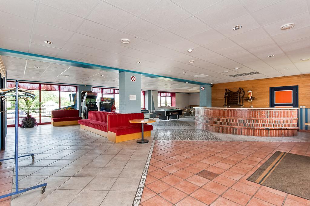 Veskisilla Hotel Turi Екстер'єр фото