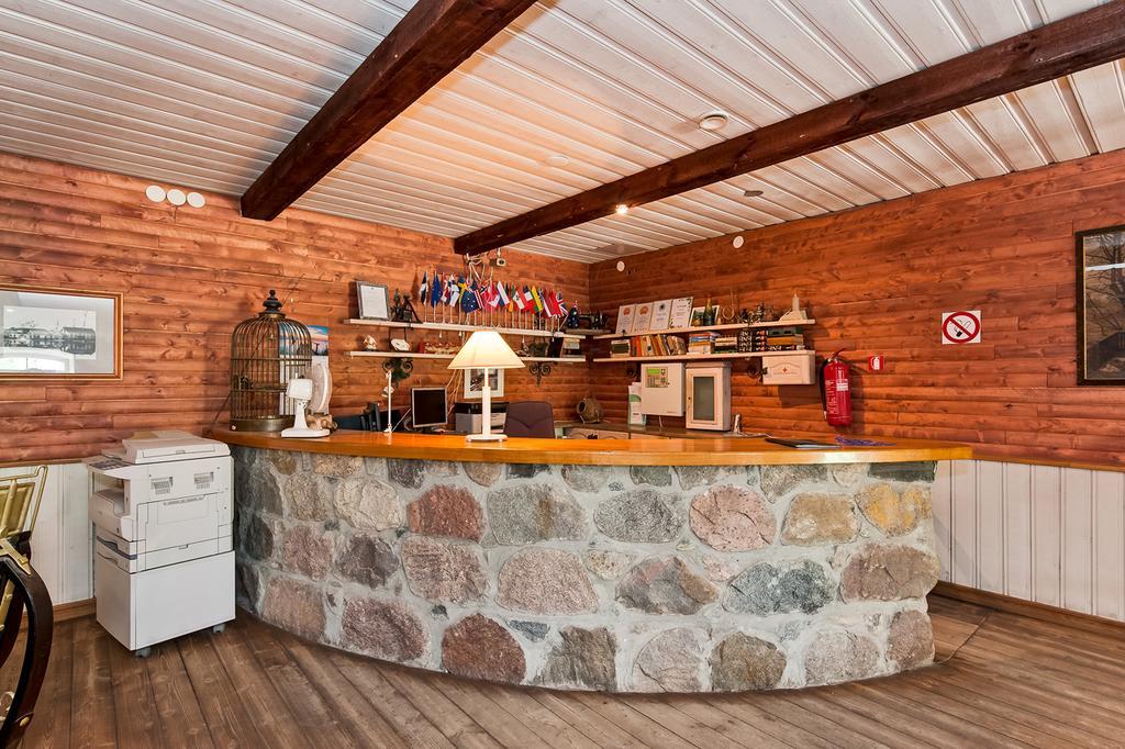 Veskisilla Hotel Turi Екстер'єр фото