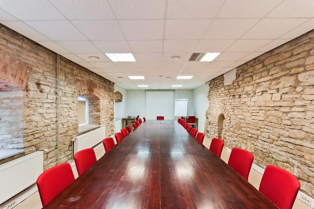 Veskisilla Hotel Turi Екстер'єр фото