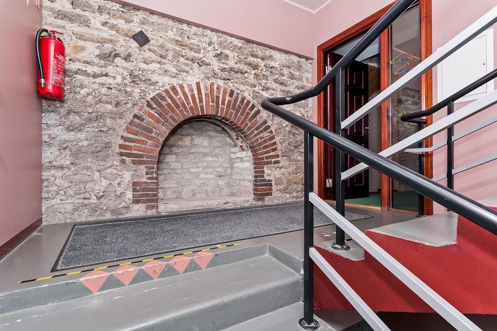 Veskisilla Hotel Turi Екстер'єр фото